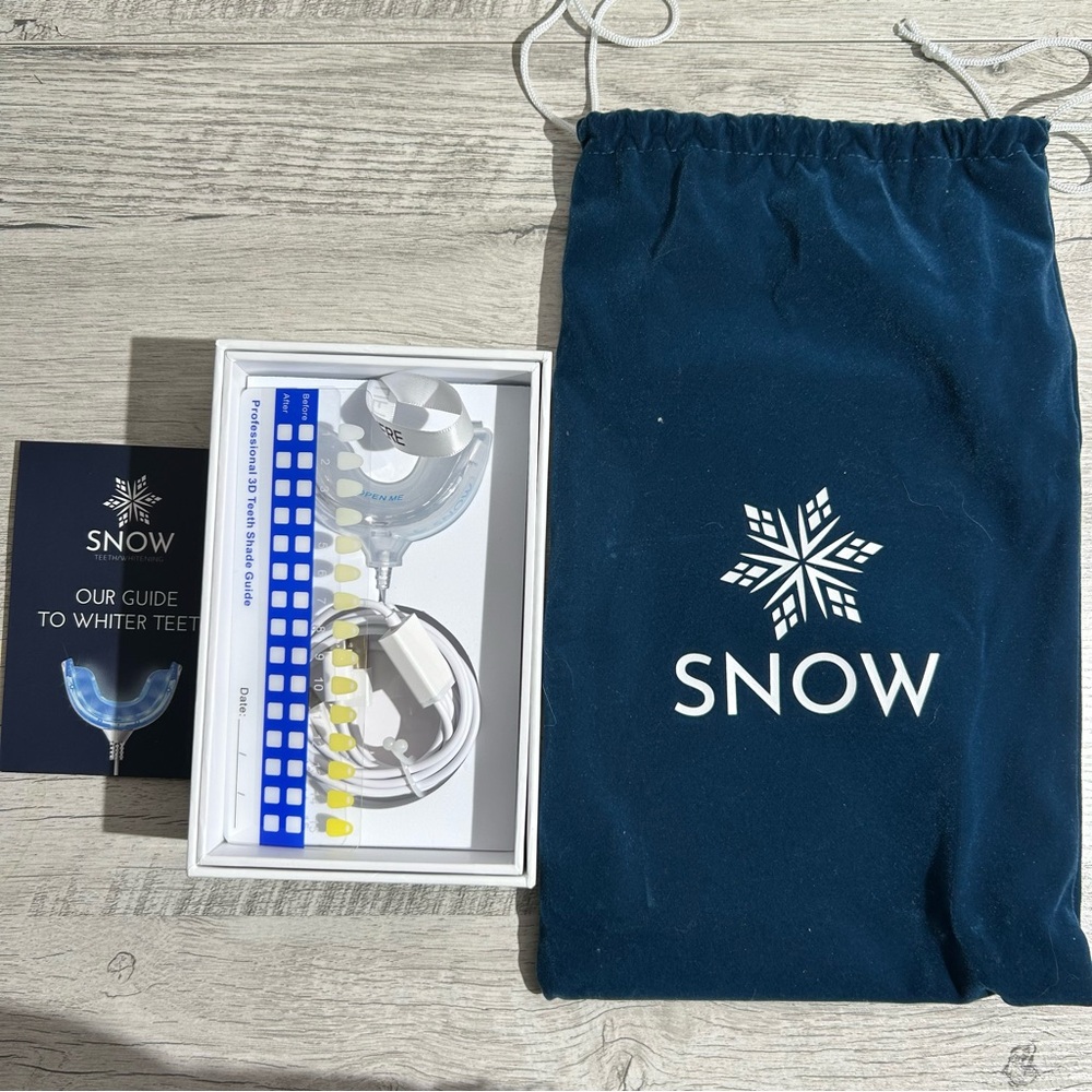 Snow Teeth Whitening LED Light Mouthpiece